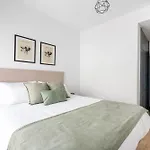 3 Habitaciones Y 2 Banos Junto Al Rio